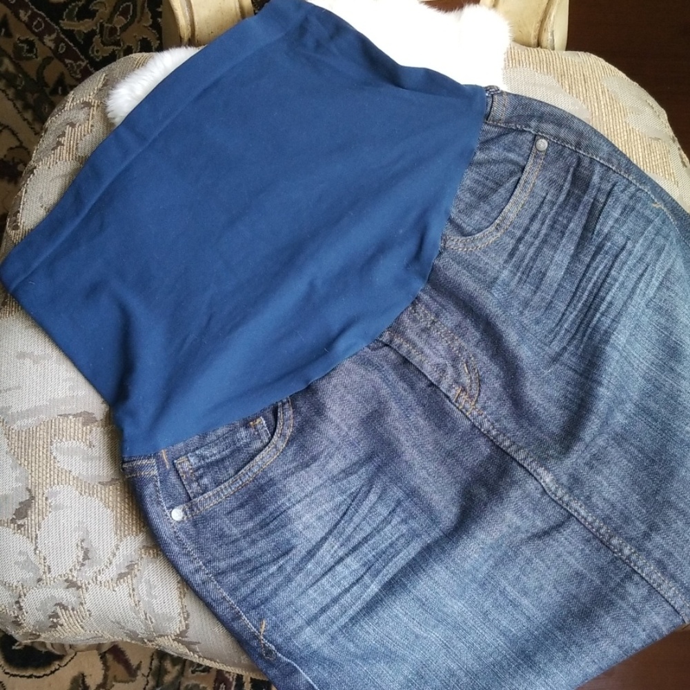 Maternity denim skirt